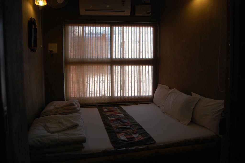Shri Guest House Варанаси Номер фото
