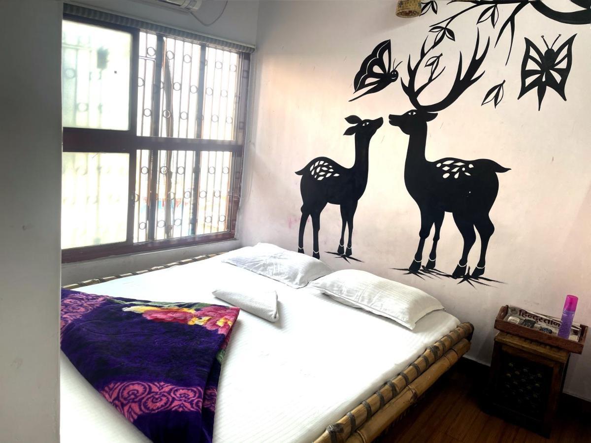 Shri Guest House Варанаси Экстерьер фото
