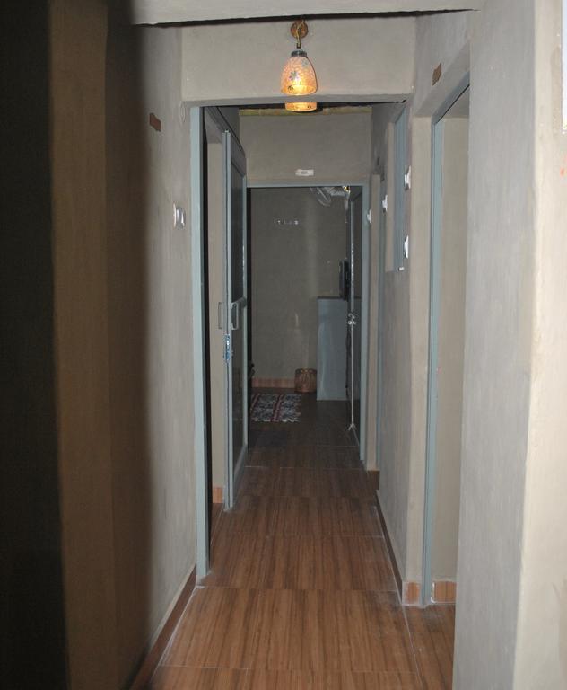 Shri Guest House Варанаси Экстерьер фото